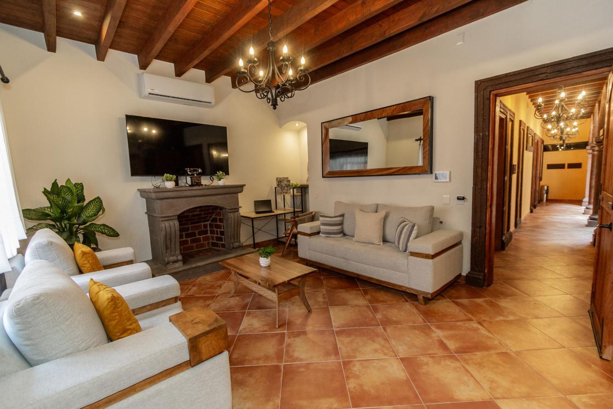 סאן מיגל דה אלנדה Five Queens Boutique Hotel מראה חיצוני תמונה